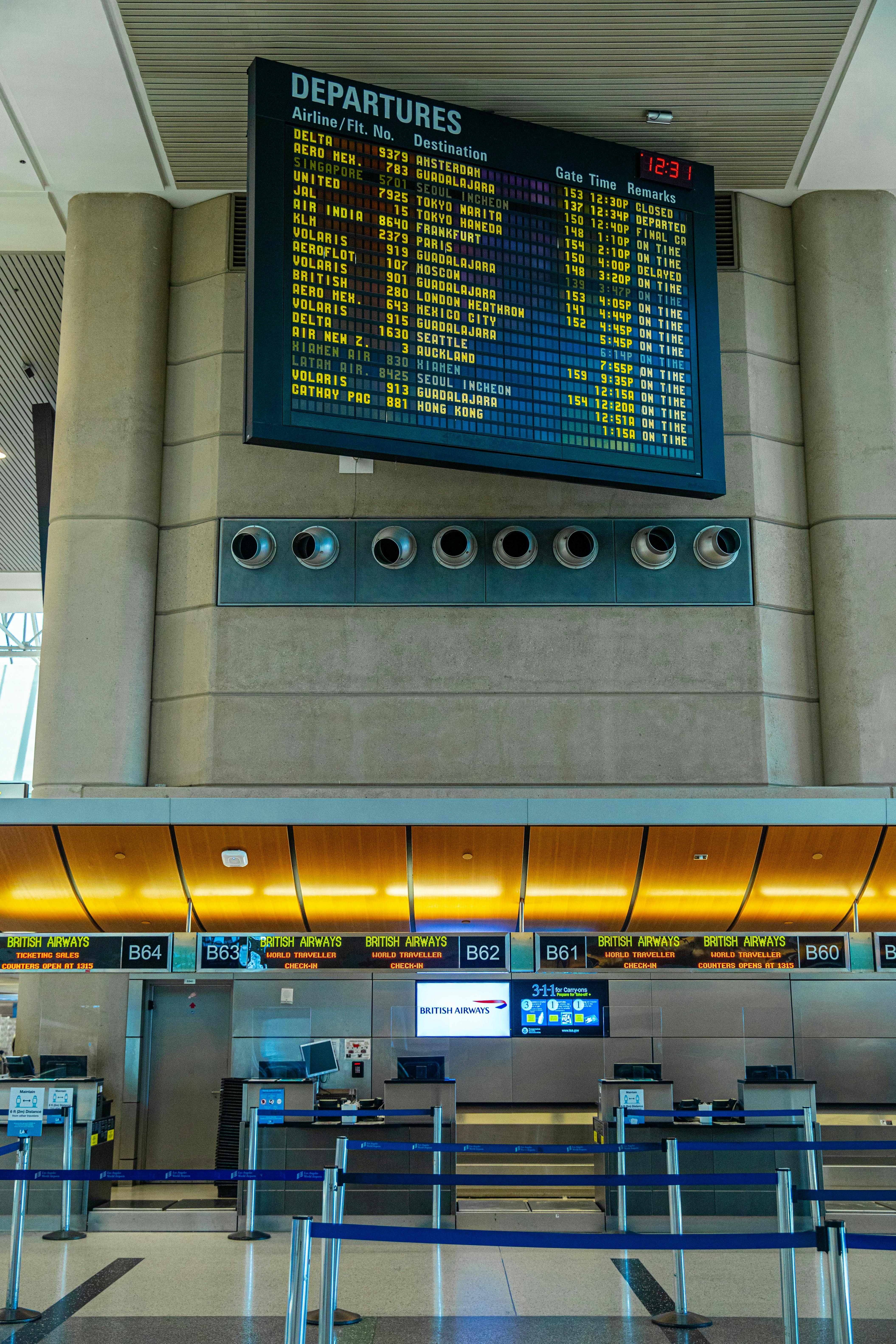 Airport Arrivals and Departure Board