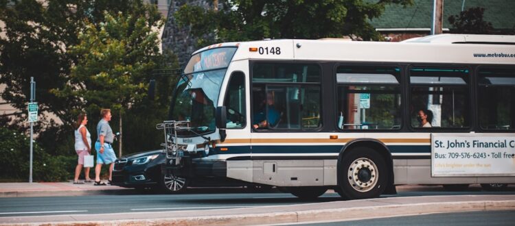 Photo Charter Bus Saves Money